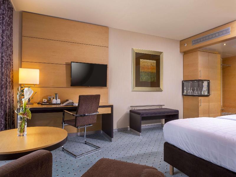 Maritim Hotel Düsseldorf - Oda