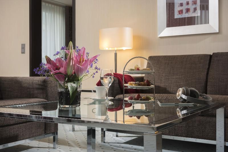 Maritim Hotel Düsseldorf - Oda