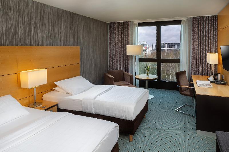 Maritim Hotel Düsseldorf - Oda