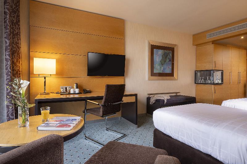 Maritim Hotel Düsseldorf - Oda