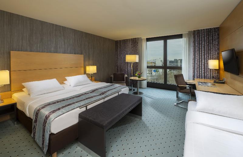 Maritim Hotel Düsseldorf - Oda