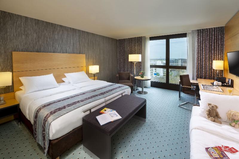 Maritim Hotel Düsseldorf - Oda