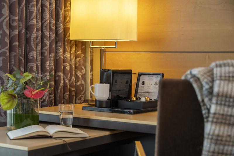 Maritim Hotel Düsseldorf - Oda