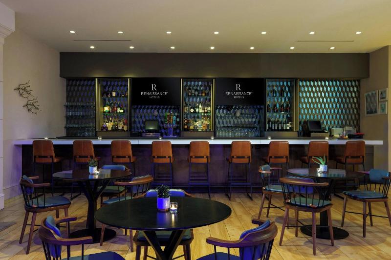 Renaissance Meadowlands Hotel - Bar