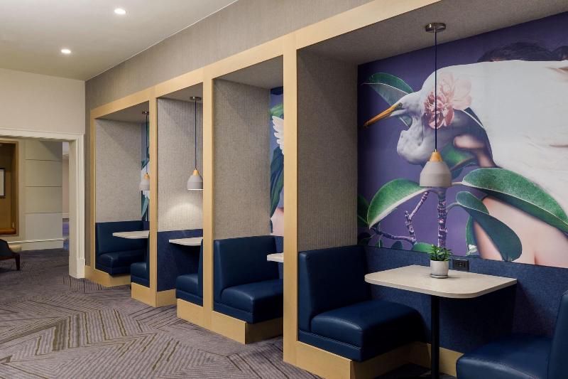 Renaissance Meadowlands Hotel - Lobi