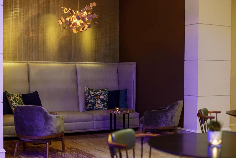 Renaissance Meadowlands Hotel - Lobi