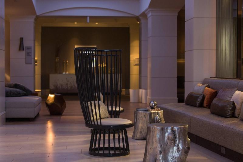 Renaissance Meadowlands Hotel - Lobi