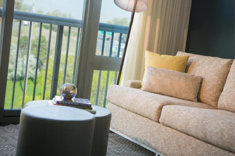 Renaissance Meadowlands Hotel - Oda