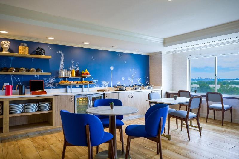 Renaissance Meadowlands Hotel - Oda