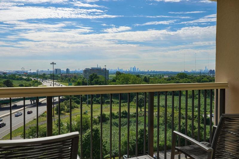 Renaissance Meadowlands Hotel - Oda