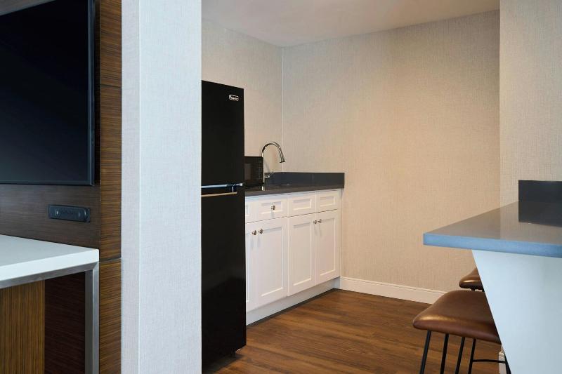 Renaissance Meadowlands Hotel - Oda