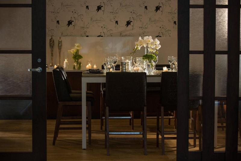 Renaissance Meadowlands Hotel - Restoran