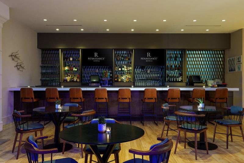 Renaissance Meadowlands Hotel - Restoran