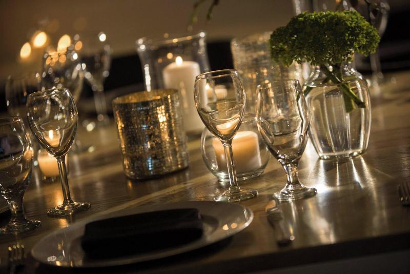 Renaissance Meadowlands Hotel - Restoran