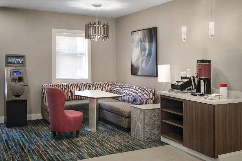 Residence Inn Newark Elizabeth/Liberty Int Airport - Lobi