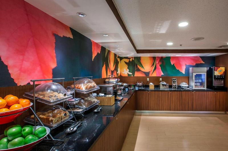Fairfield Inn East Rutherford Meadowlands - Restoran