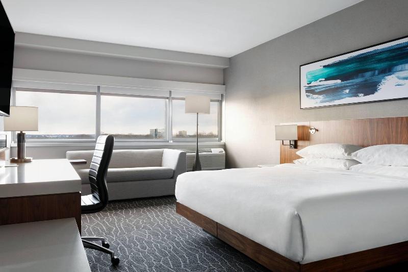 Delta Woodbridge Hotel - Oda