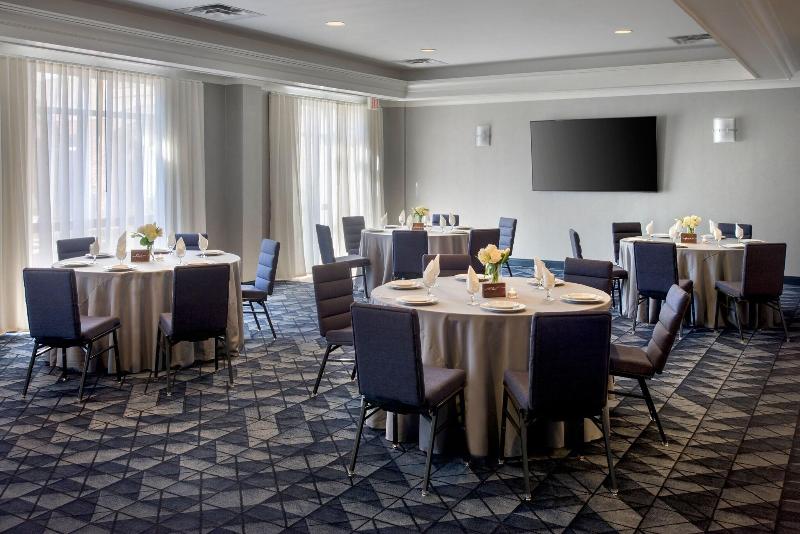 Courtyard Basking Ridge - Toplantı