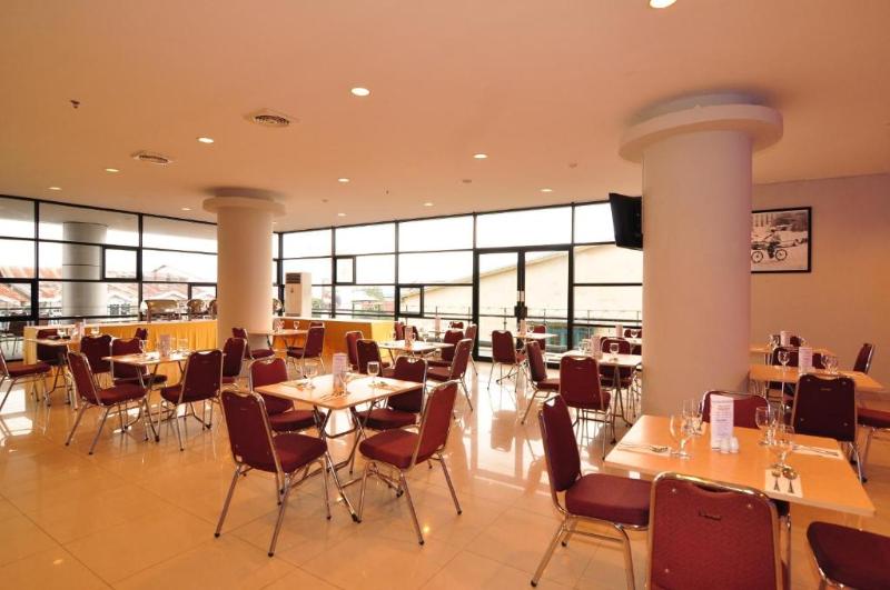 Aston Ketapang City - Restoran