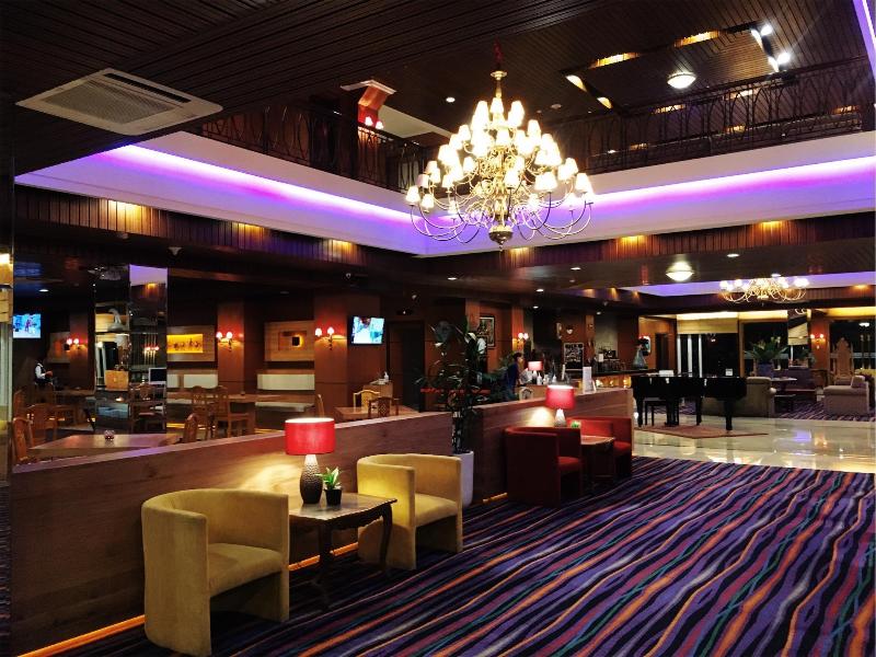 Royal Senyiur Hotel Tretes - Lobi