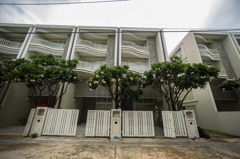Baan Sea Talay - Genel