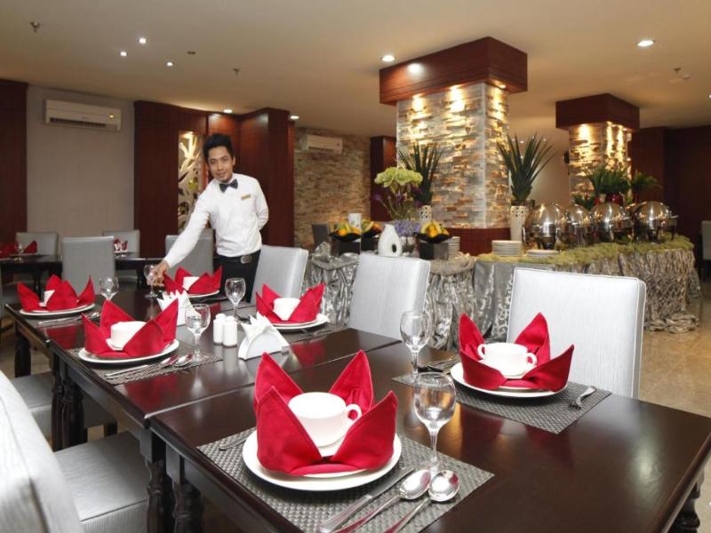 Haven Plaza - Restoran