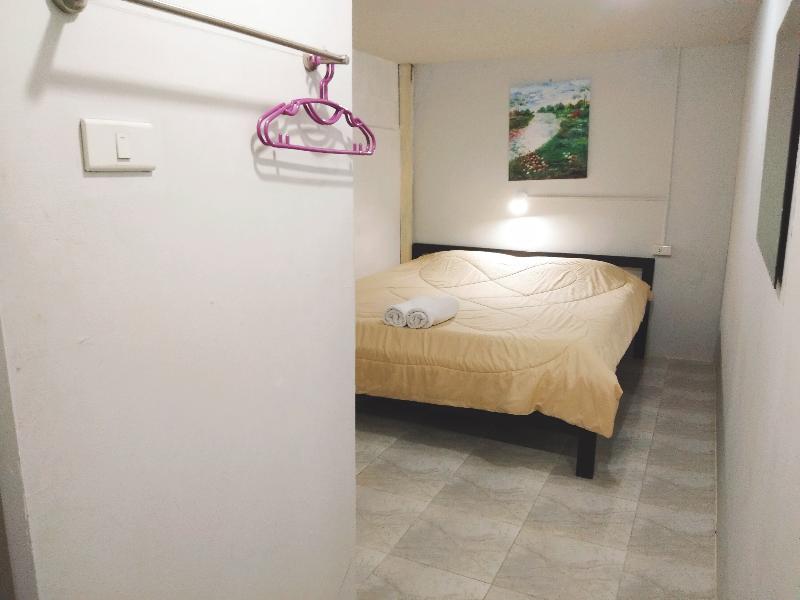 Gotum Hostel 2 & Money Exchange by ZUZU - Oda