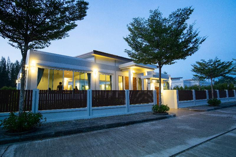 Bor Saen Pool Villa - Oda