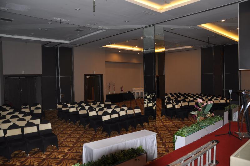 Aston Jember Hotel & Conference Center - Toplantı
