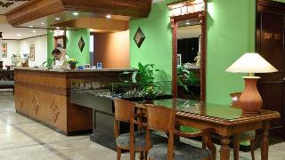 Grand Whiz Hotel Trawas fotoÄŸrafÄ±