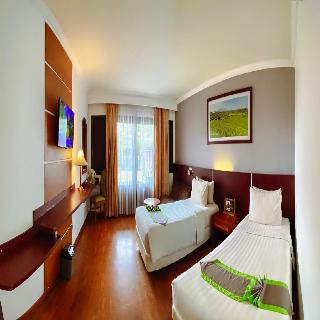 Grand Whiz Hotel Trawas fotoÄŸrafÄ±