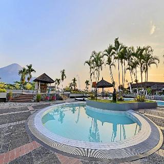 Grand Whiz Hotel Trawas fotoÄŸrafÄ±