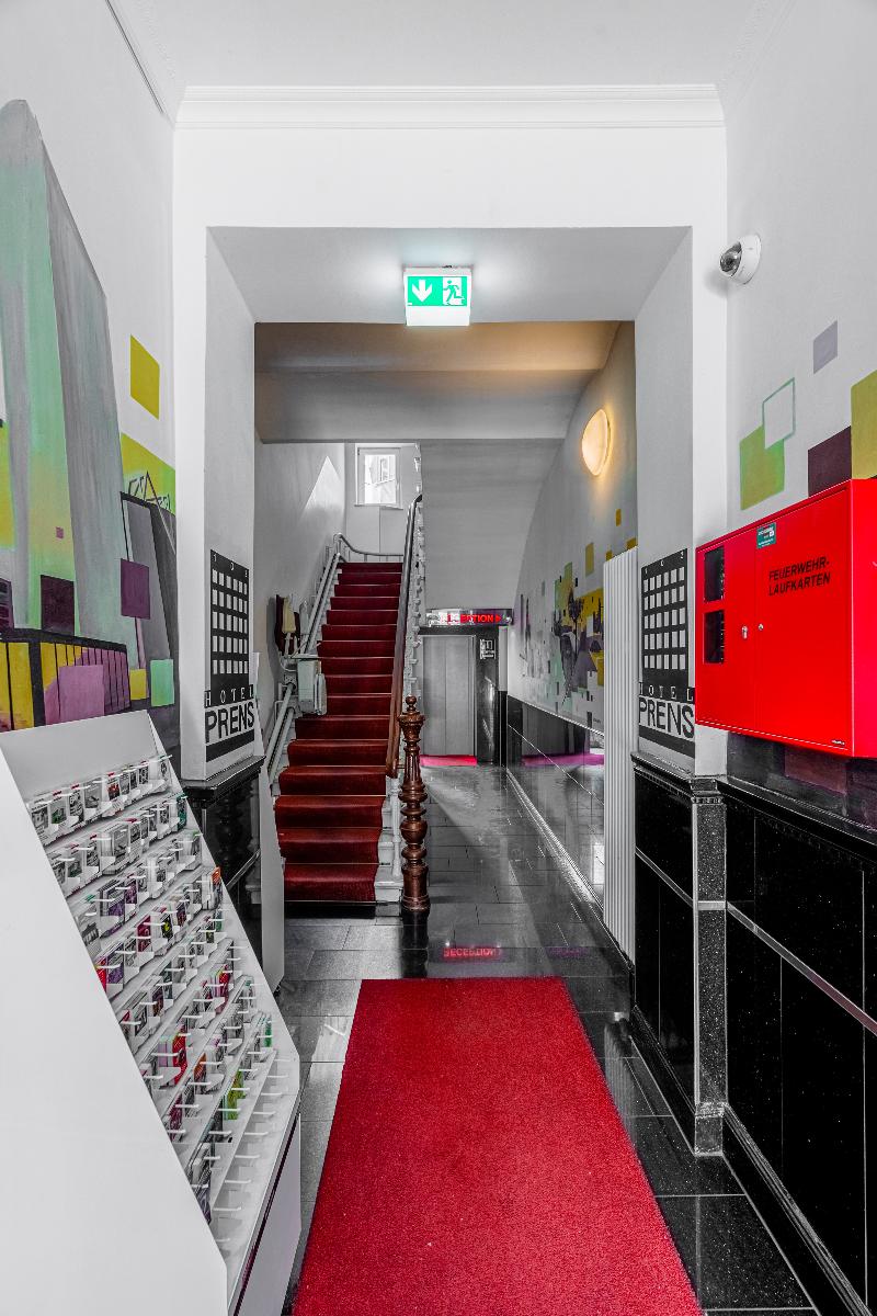 Hotel Prens Berlin - Lobi