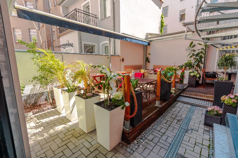 Hotel Prens Berlin - Teras