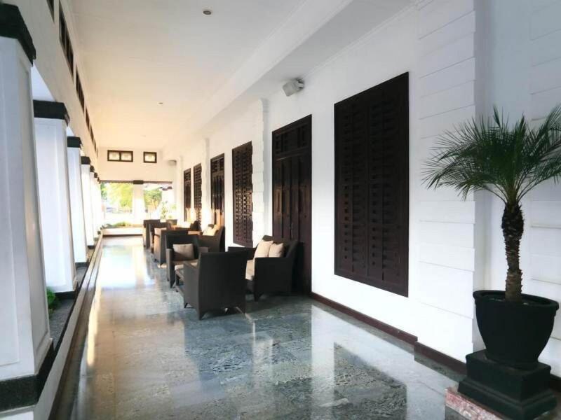Merdeka Kediri Hotel - Lobi