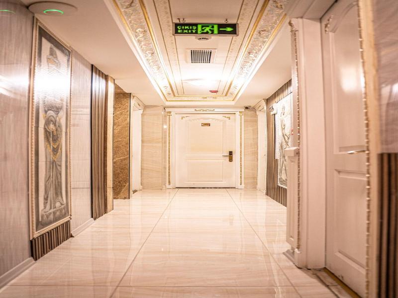 Leyenda Hotel - Lobi
