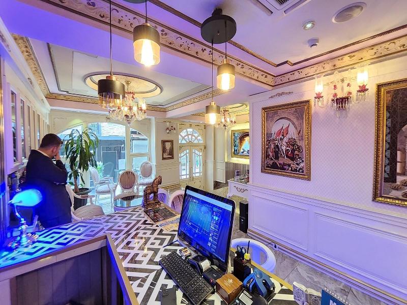 Leyenda Hotel - Lobi