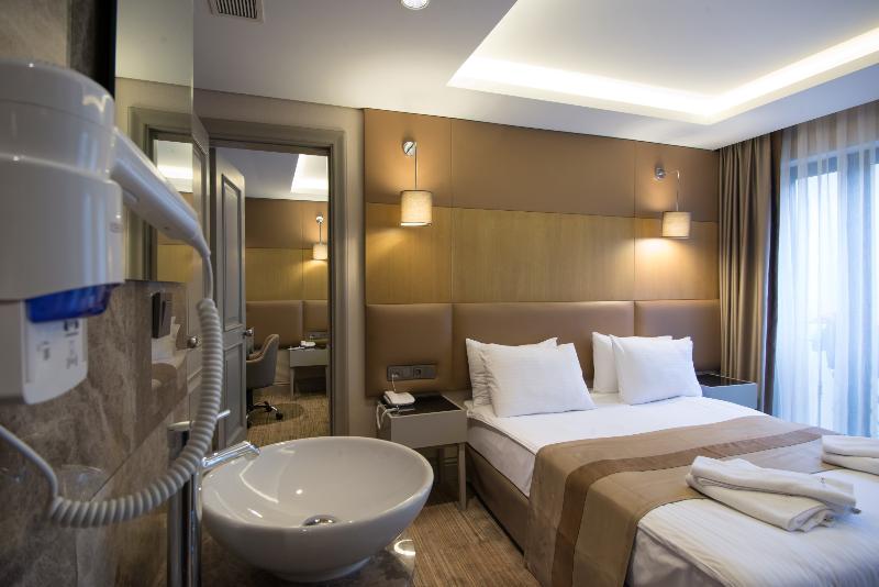 GK Regency Suites - Oda