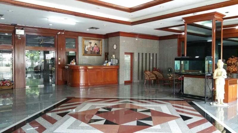 Poonchock Mansion - Lobi