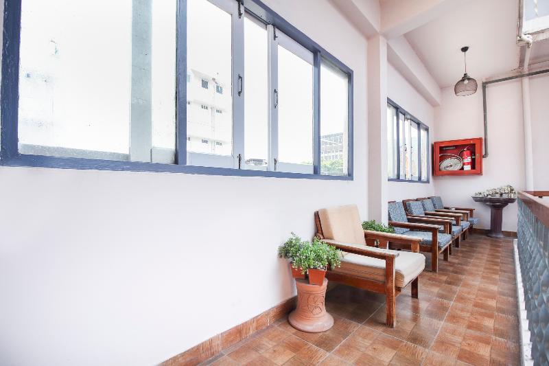 Na Banglampoo Hotel - Teras