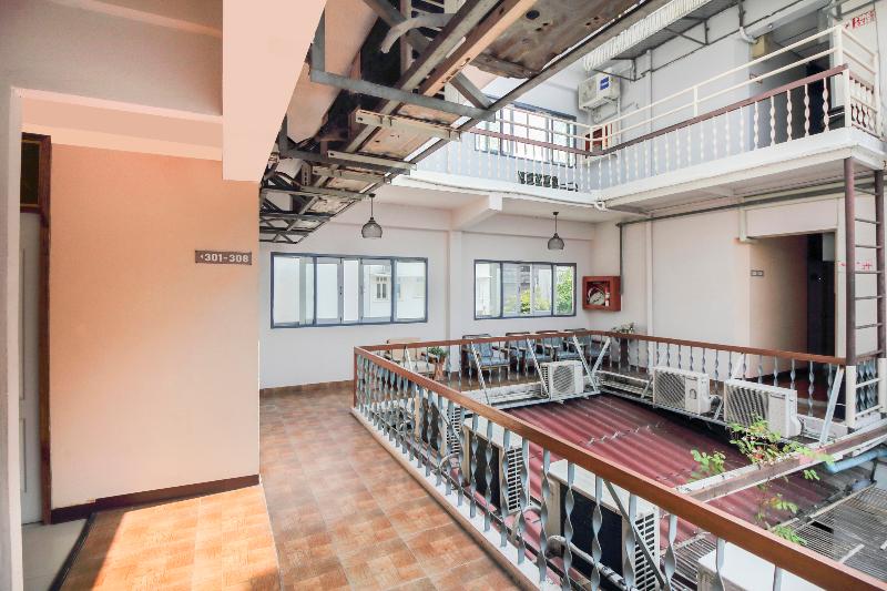 Na Banglampoo Hotel - Teras