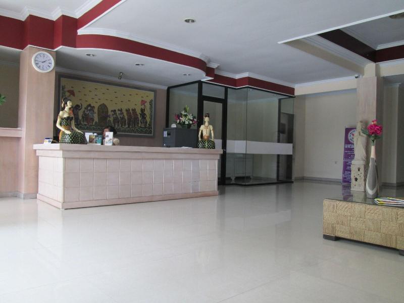 Puri Saron Denpasar - Lobi