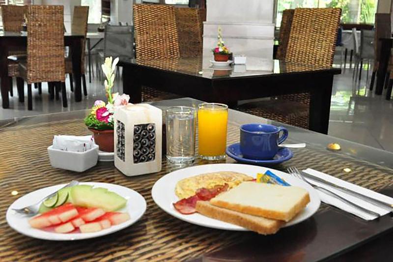Puri Saron Denpasar - Restoran
