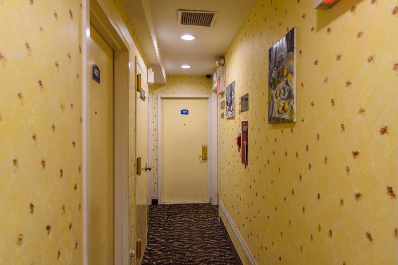 Flushing Central Hotel - Oda
