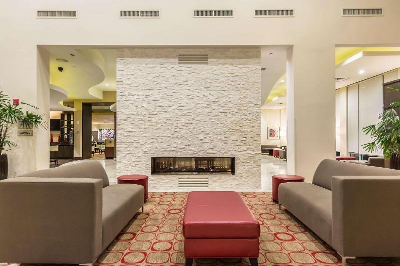 Embassy Suites Elizabeth Newark Airport - Lobi