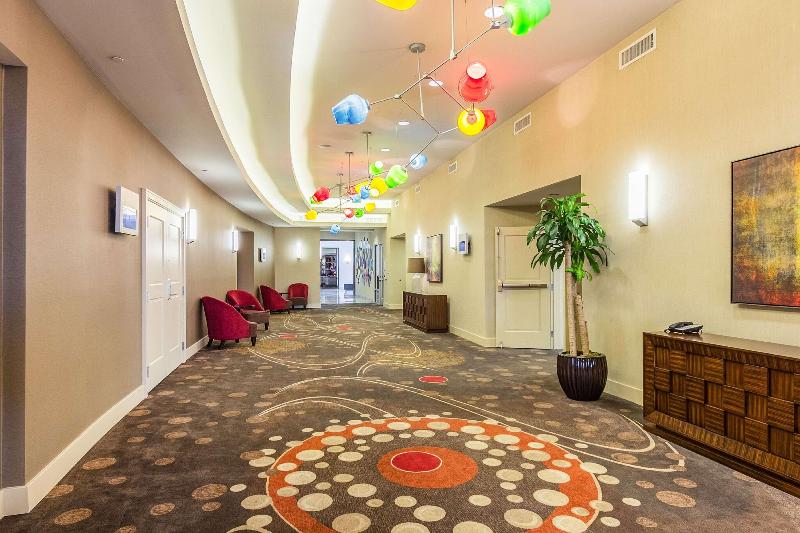 Embassy Suites Elizabeth Newark Airport - Genel