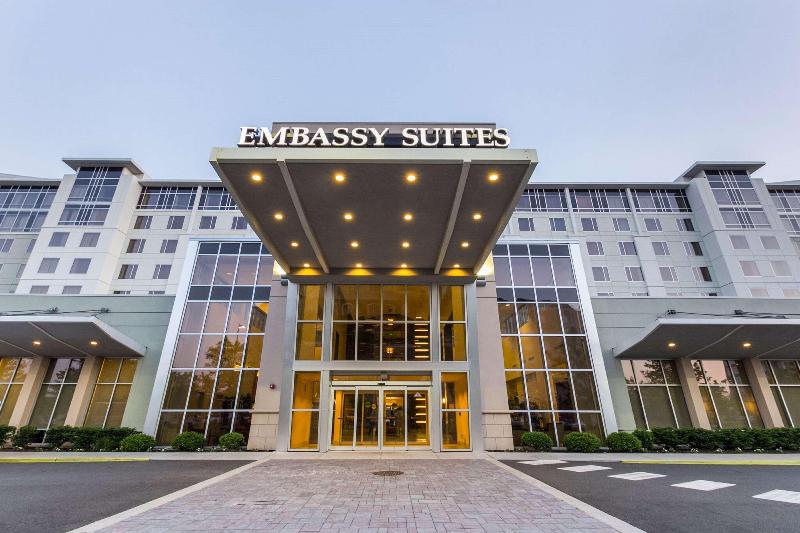 Embassy Suites Elizabeth Newark Airport - Genel