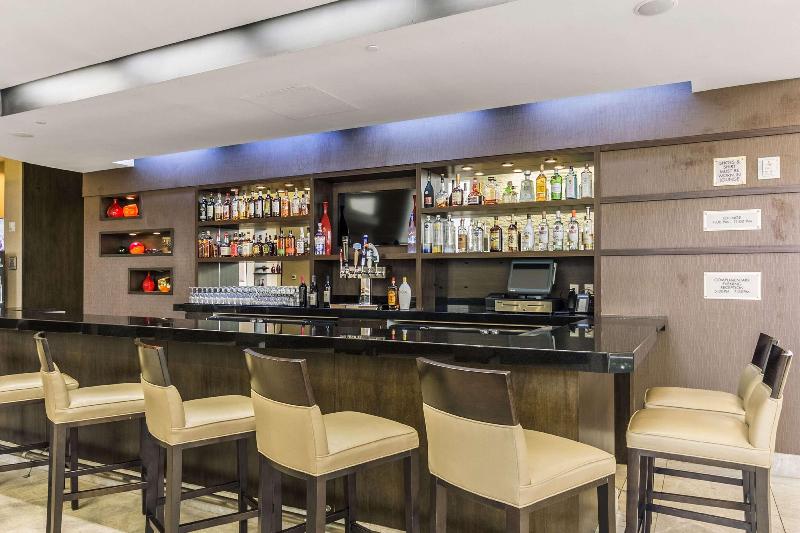 Embassy Suites Elizabeth Newark Airport - Genel