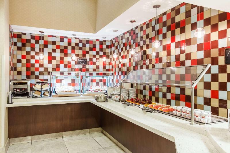 Embassy Suites Elizabeth Newark Airport - Restoran
