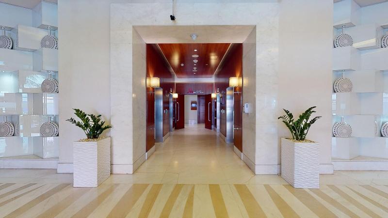 Marriott Executive Apartments Al Jaddaf, Dubai - Lobi